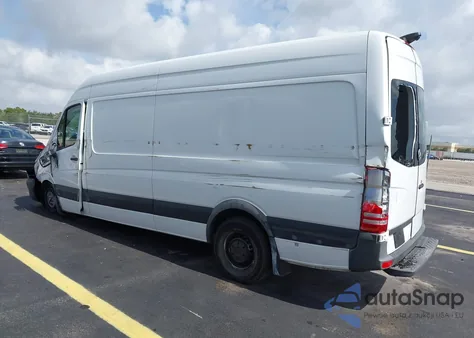 2017 Mercedes-Benz Sprinter 2500 High Roof V6 из США, поврежденный, VIN WD3PE8CD2HP523000